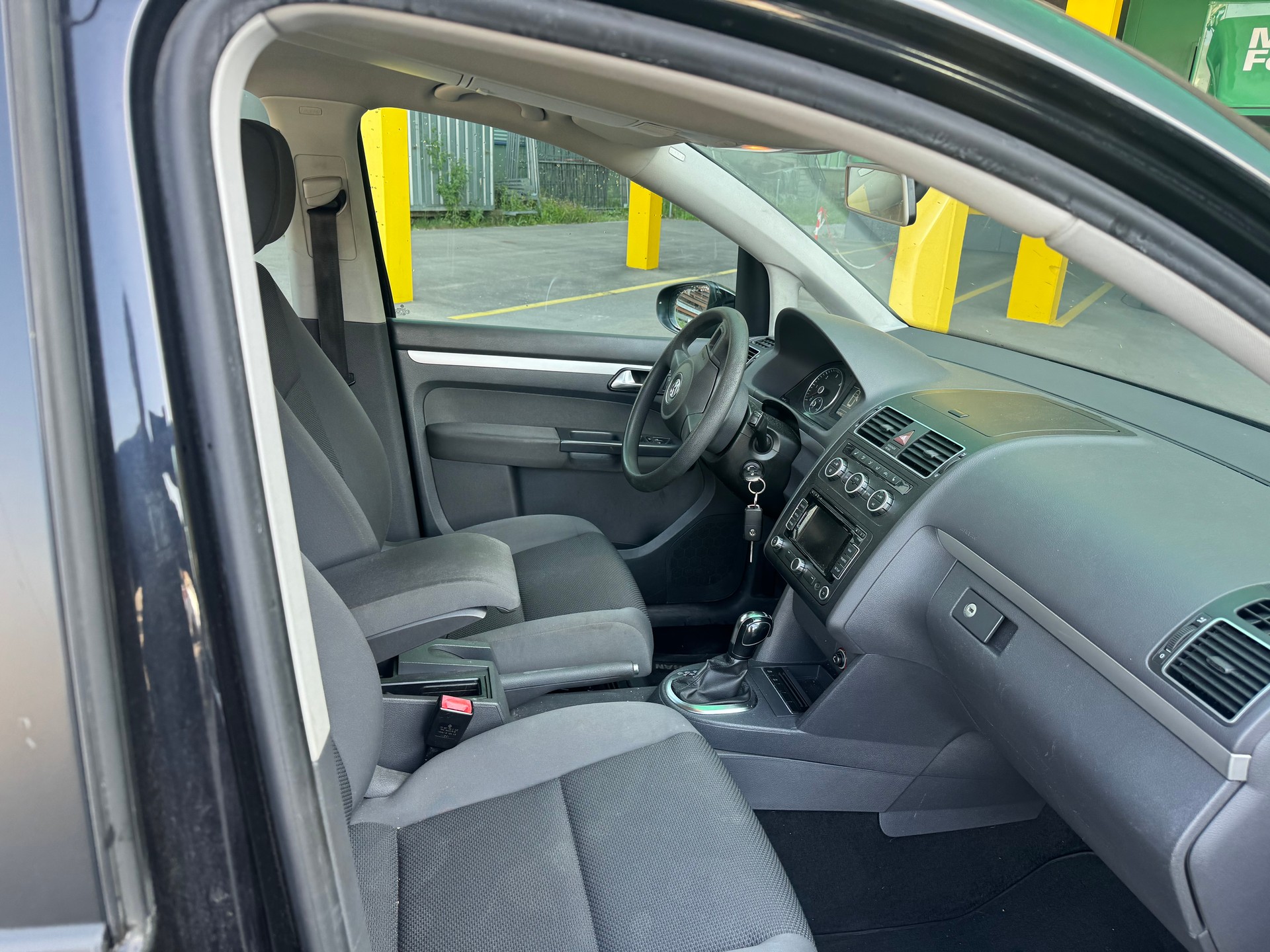 VW Touran 1.6 TDI BlueMotion Technology Trendline-image-11