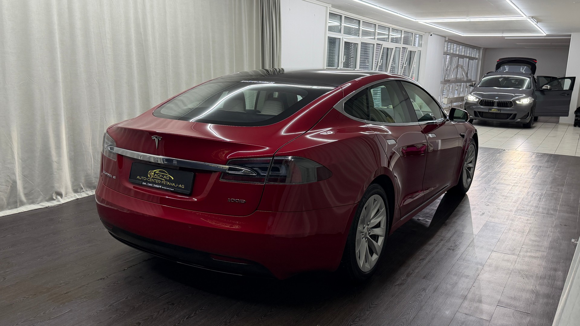 TESLA Model S 100 D-image-3
