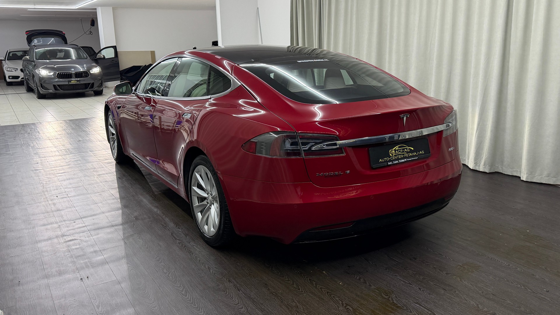 TESLA Model S 100 D-image-5