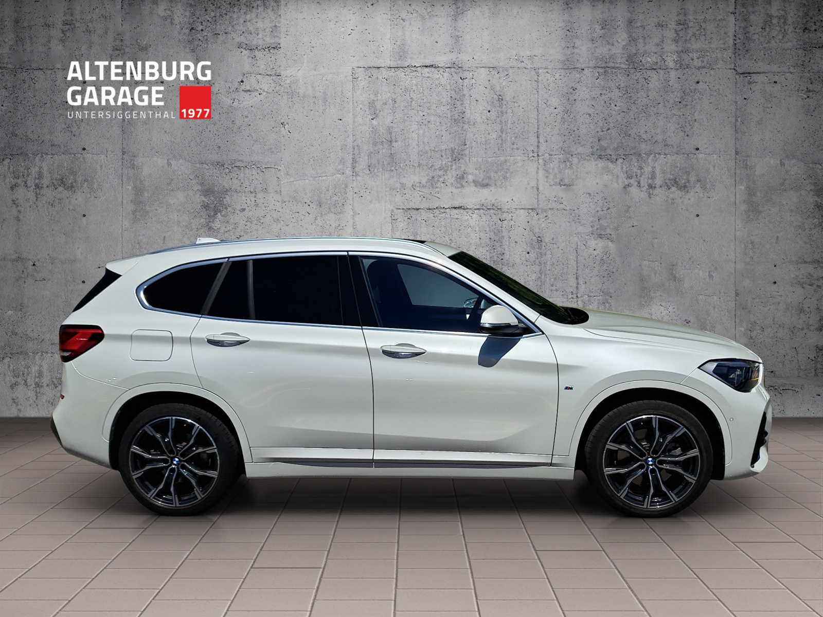 BMW X1 xDrive 25e Pack M-Sport-image-5