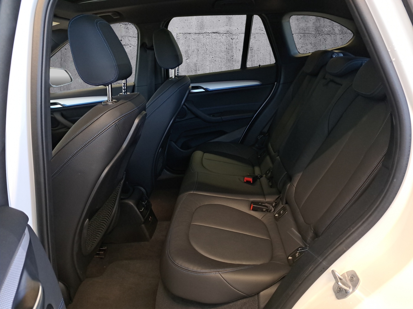 BMW X1 xDrive 25e Pack M-Sport-image-15
