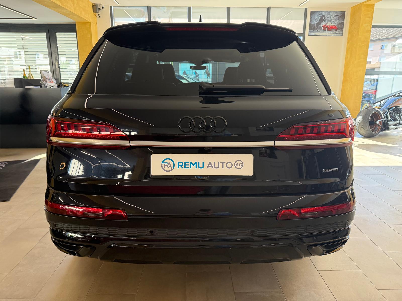 AUDI Q7 50 TDI quattro S Line tiptronic-image-3