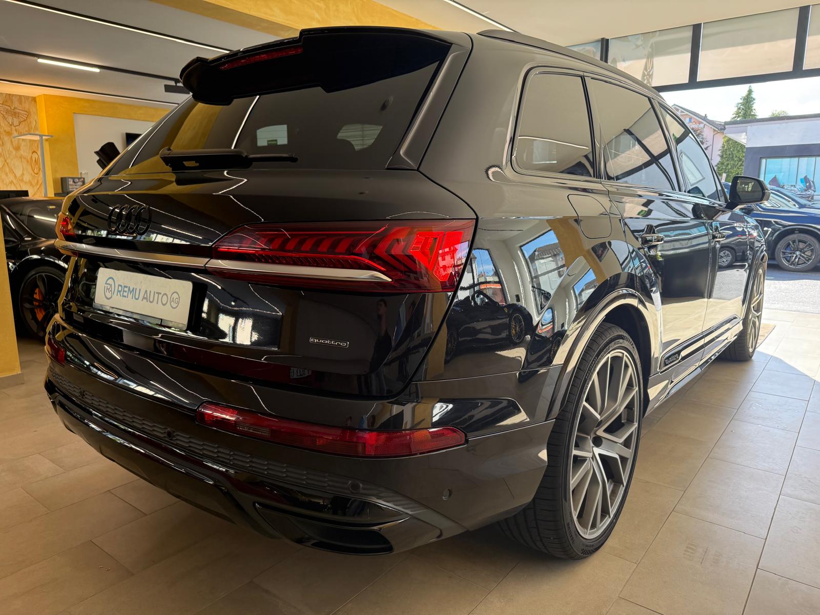 AUDI Q7 50 TDI quattro S Line tiptronic-image-2