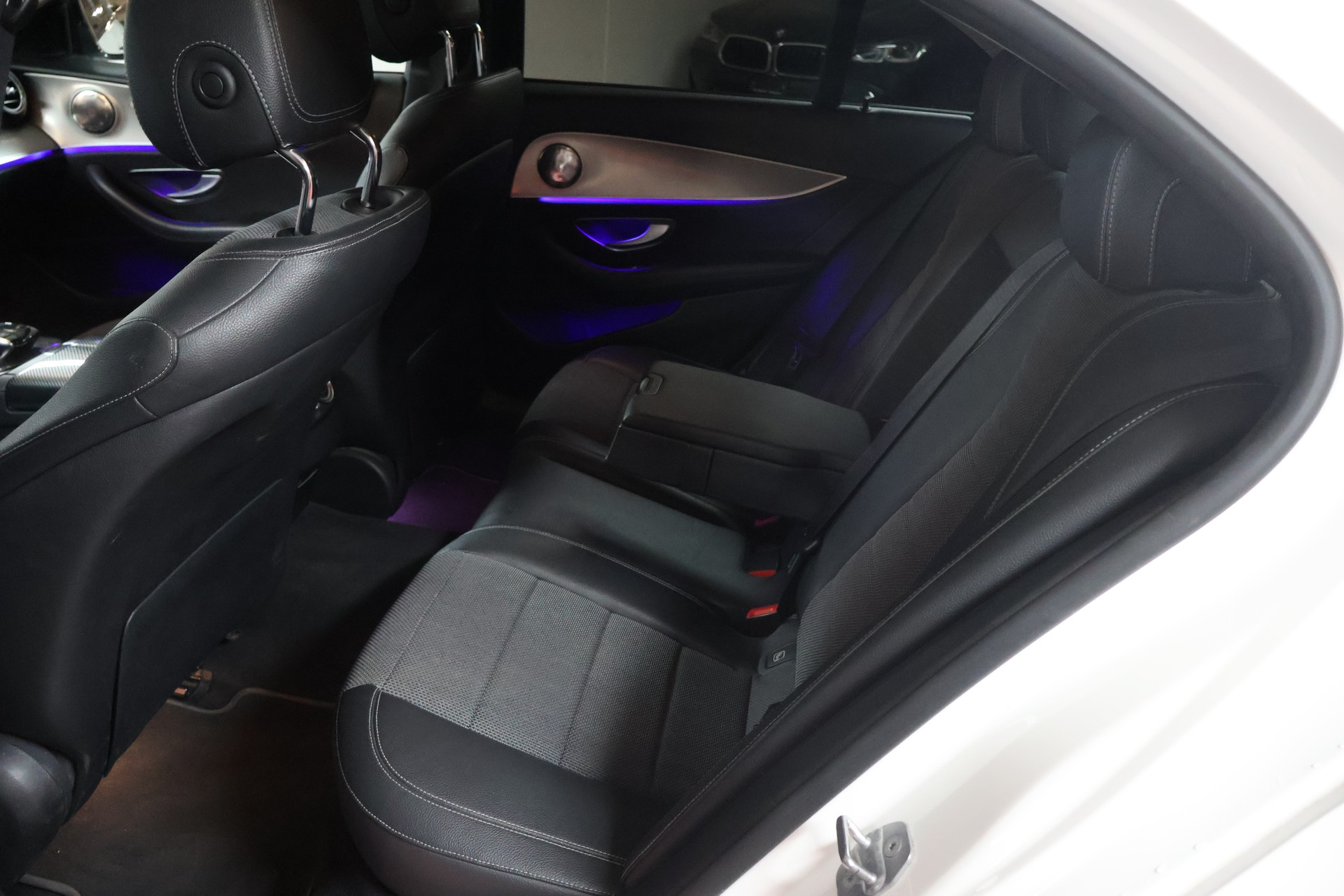 MERCEDES-BENZ E 200 9G-Tronic-image-16