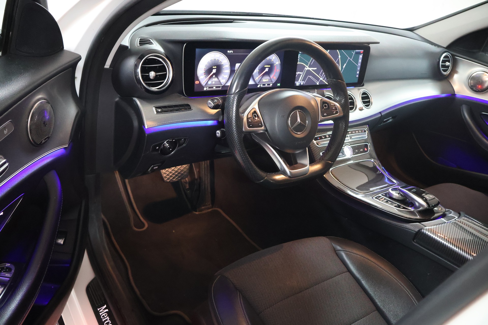 MERCEDES-BENZ E 200 9G-Tronic-image-7