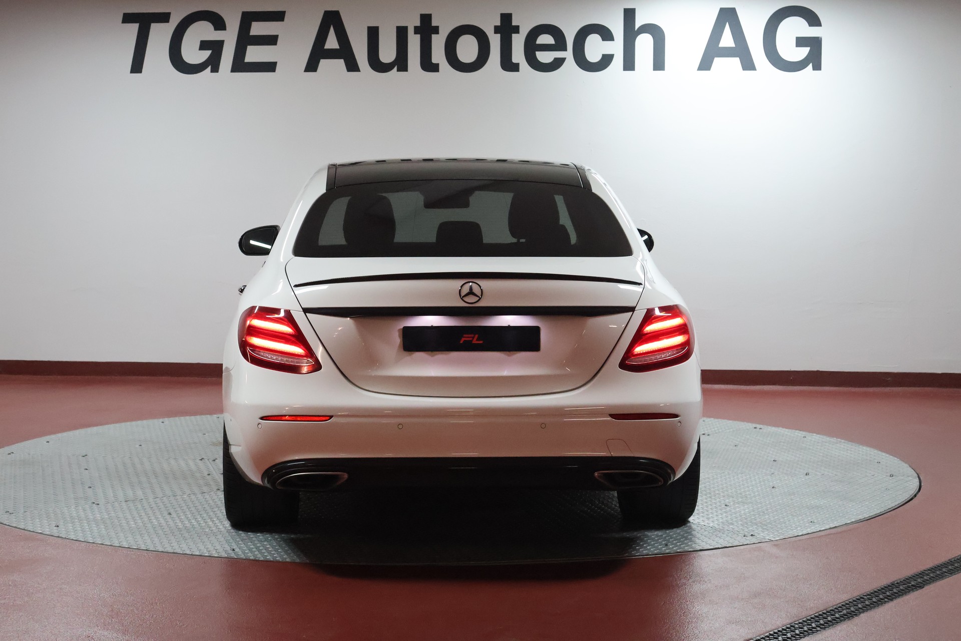 MERCEDES-BENZ E 200 9G-Tronic-image-20