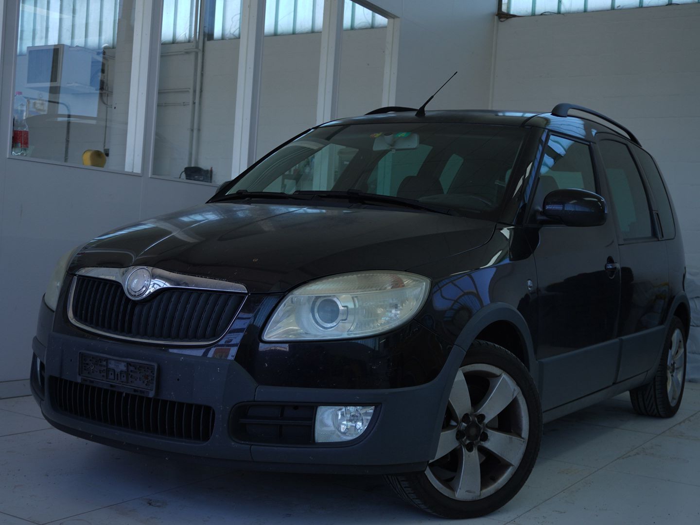 SKODA Roomster 1.6 Style-image-0