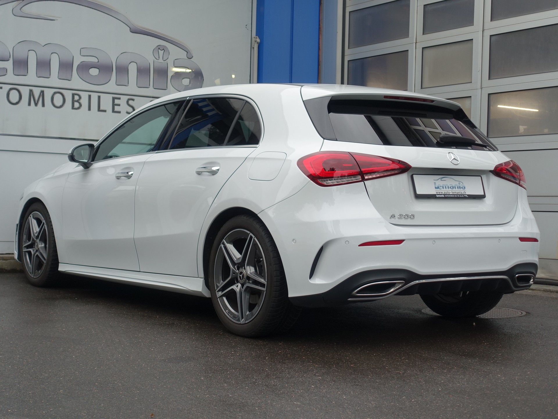 MERCEDES-BENZ A 200 Style 7G-DCT-image-3