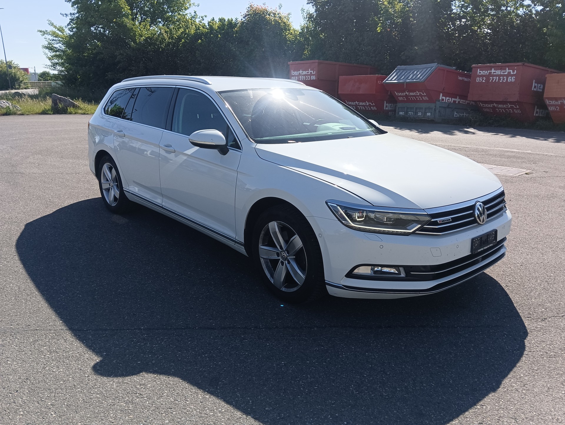 VW Passat Variant 2.0 TDI BMT Highline DSG 4Motion-image-1