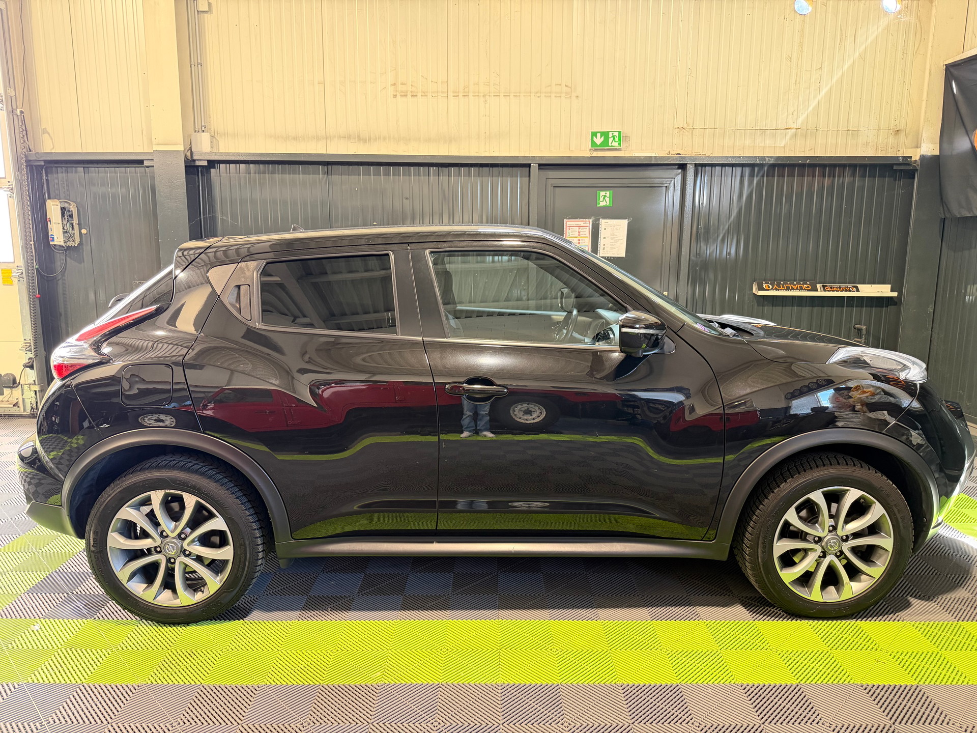 NISSAN Juke 1.6 DIG-T N-Connecta 4x4 Xtronic M-CVT-image-2