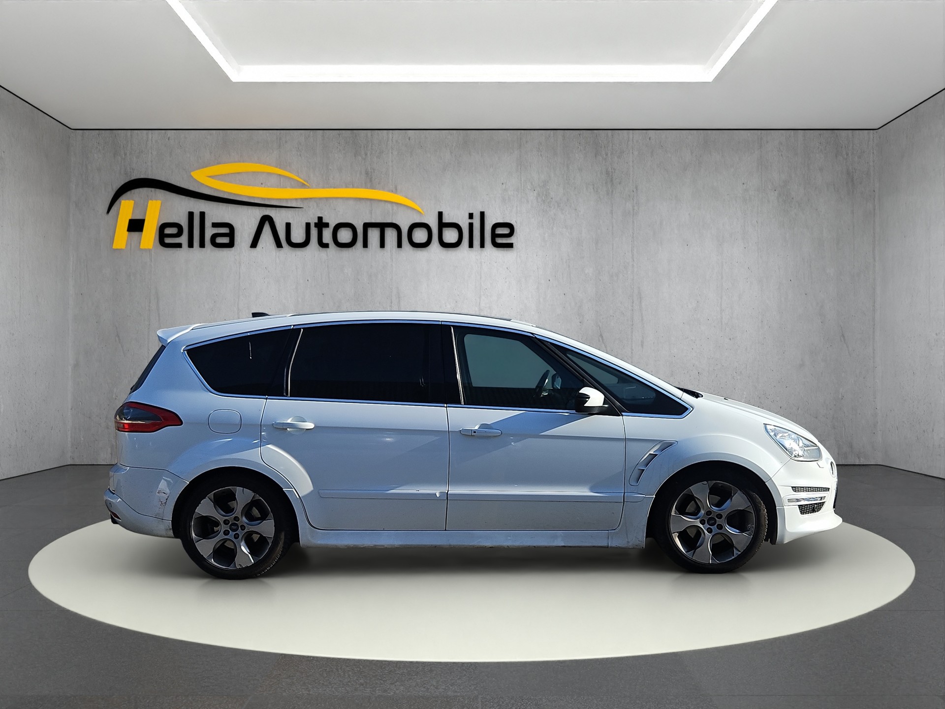 FORD S-Max 2.2 TDCi TitaniumS Automatic-image-1