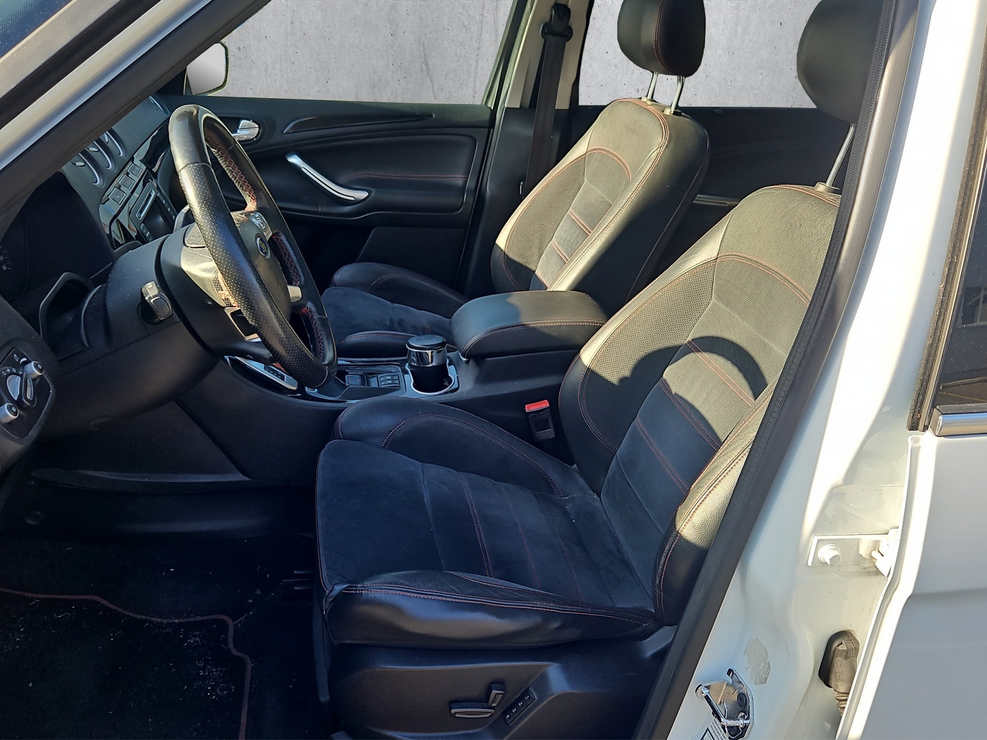 FORD S-Max 2.2 TDCi TitaniumS Automatic-image-10