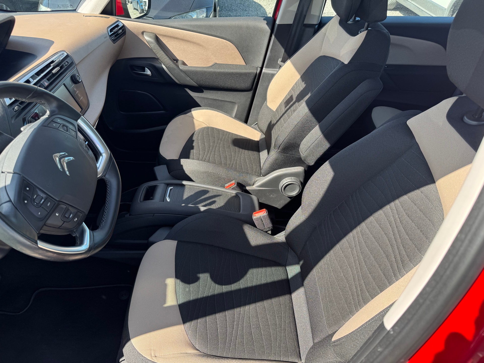 CITROEN Grand C4 Picasso 1.6 BlueHDi Intensive EAT6-image-7