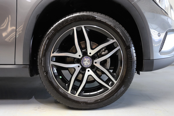 MERCEDES-BENZ GLA 200 Night Star-image-12