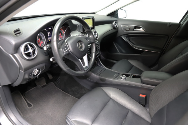 MERCEDES-BENZ GLA 200 Night Star-image-7