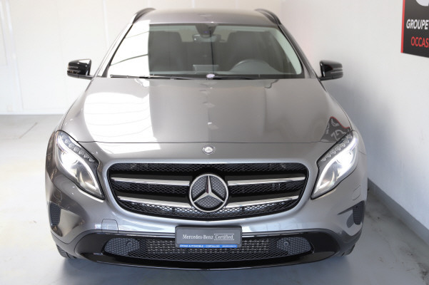 MERCEDES-BENZ GLA 200 Night Star-image-4
