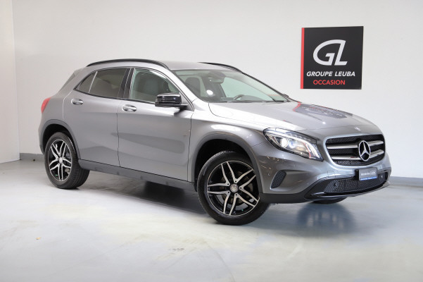 MERCEDES-BENZ GLA 200 Night Star-image-0
