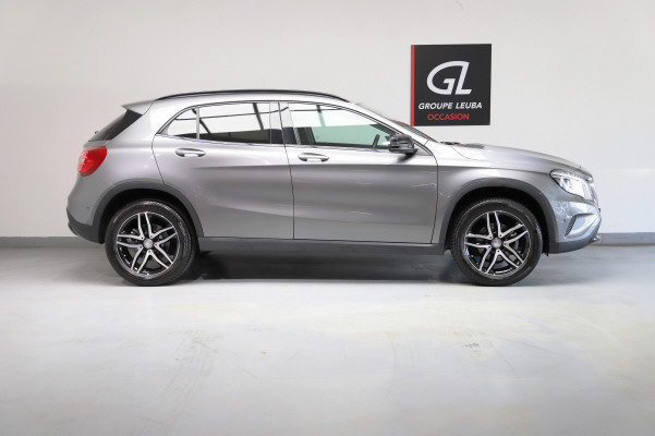 MERCEDES-BENZ GLA 200 Night Star-image-6