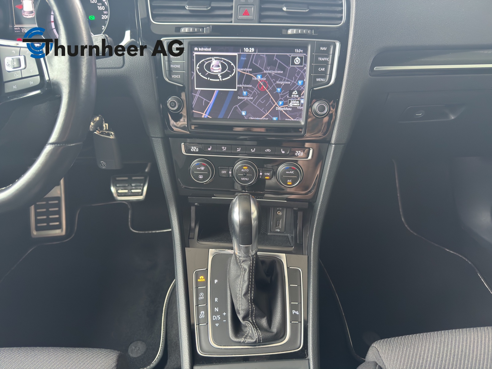 VW Golf 2.0 TSI R 4Motion DSG-image-11