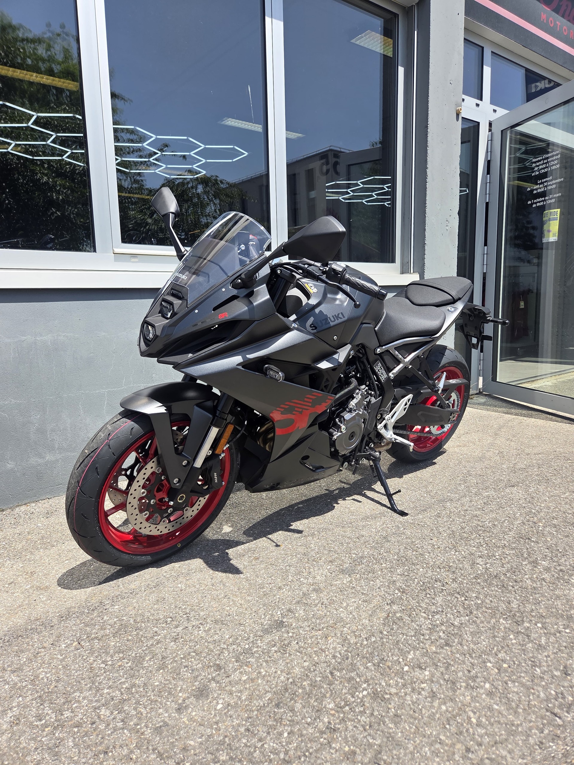 SUZUKI GSX 8 R-image-5