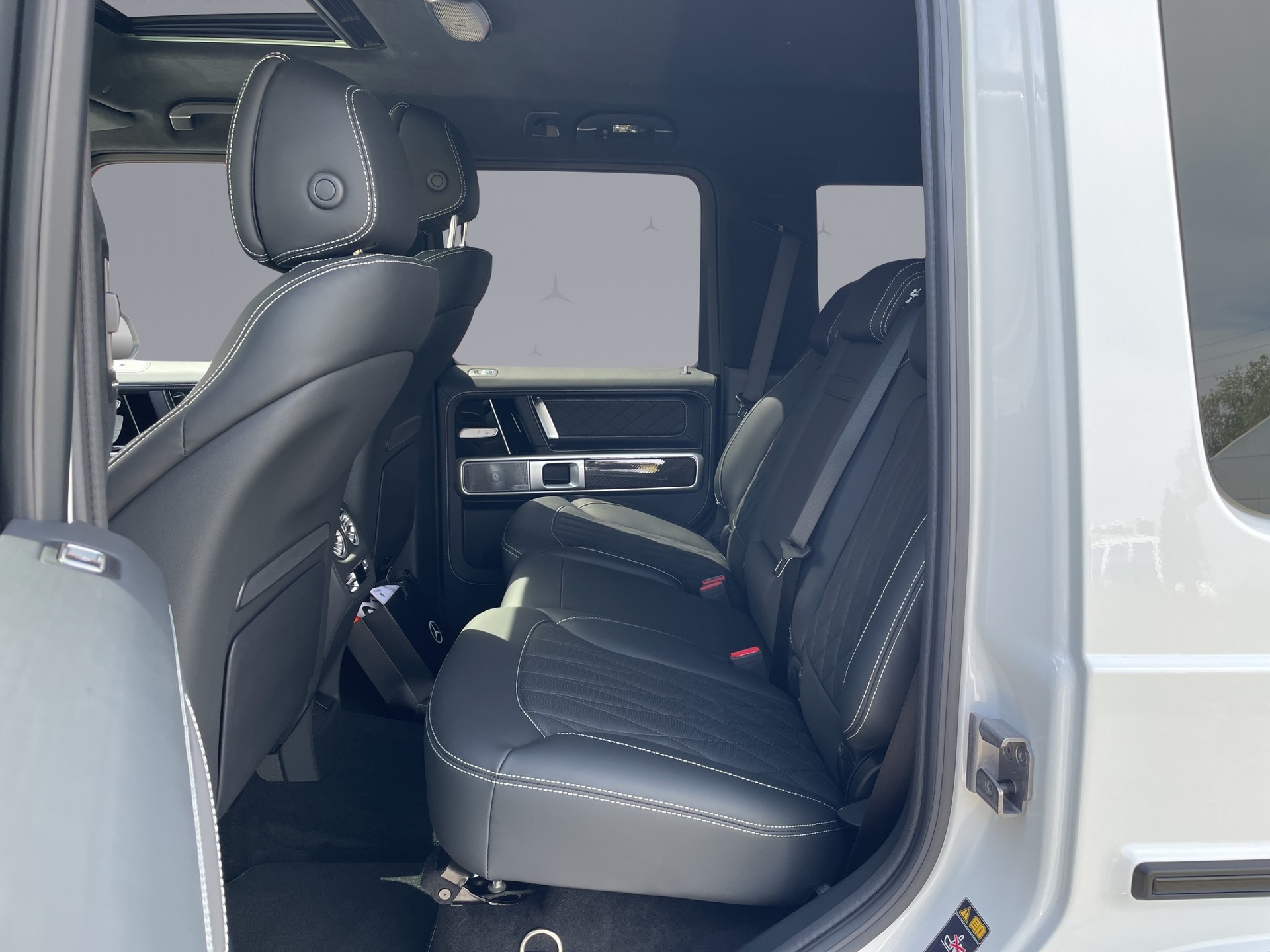 MERCEDES-BENZ G 63 AMG-image-12