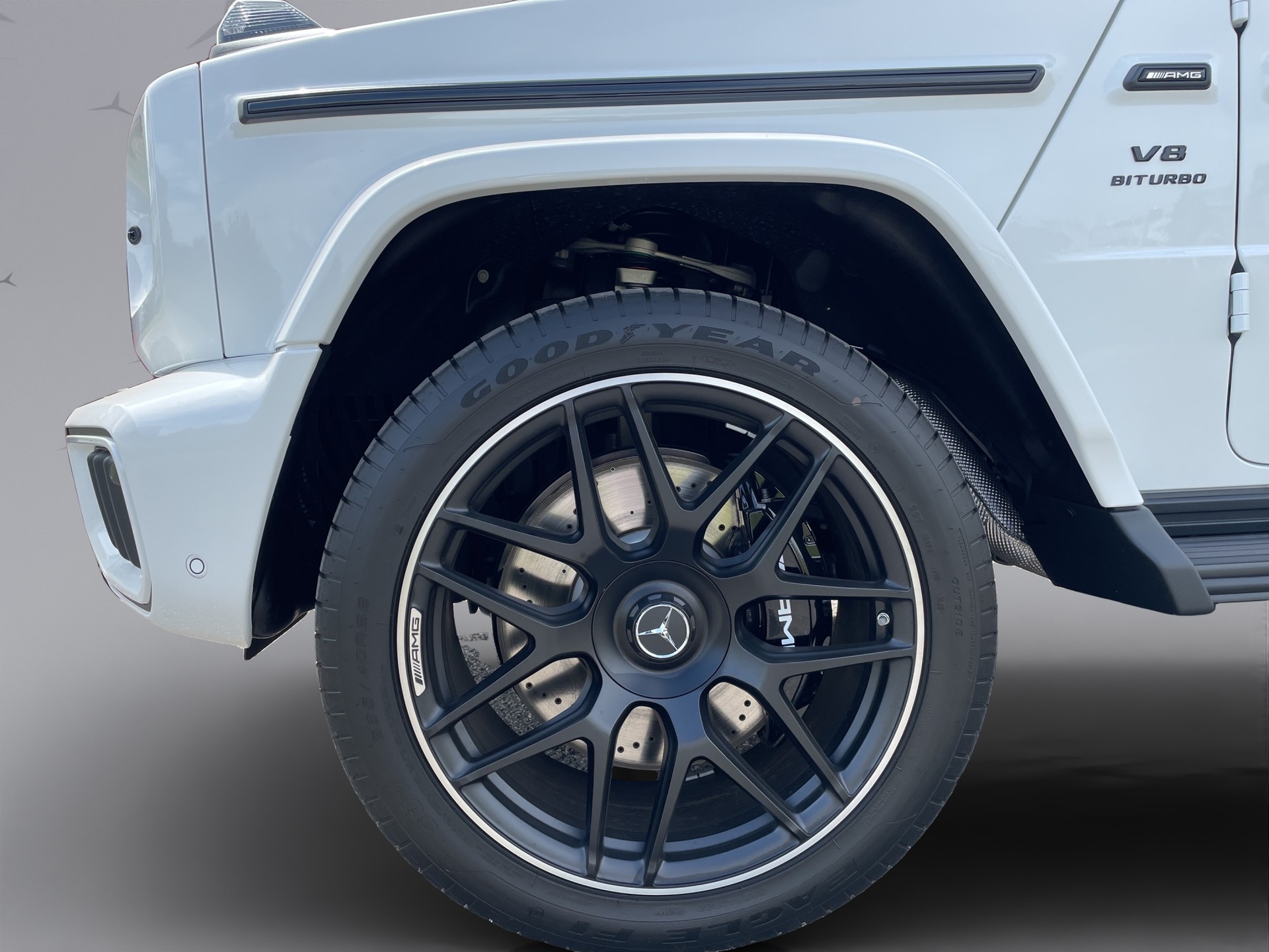 MERCEDES-BENZ G 63 AMG-image-2