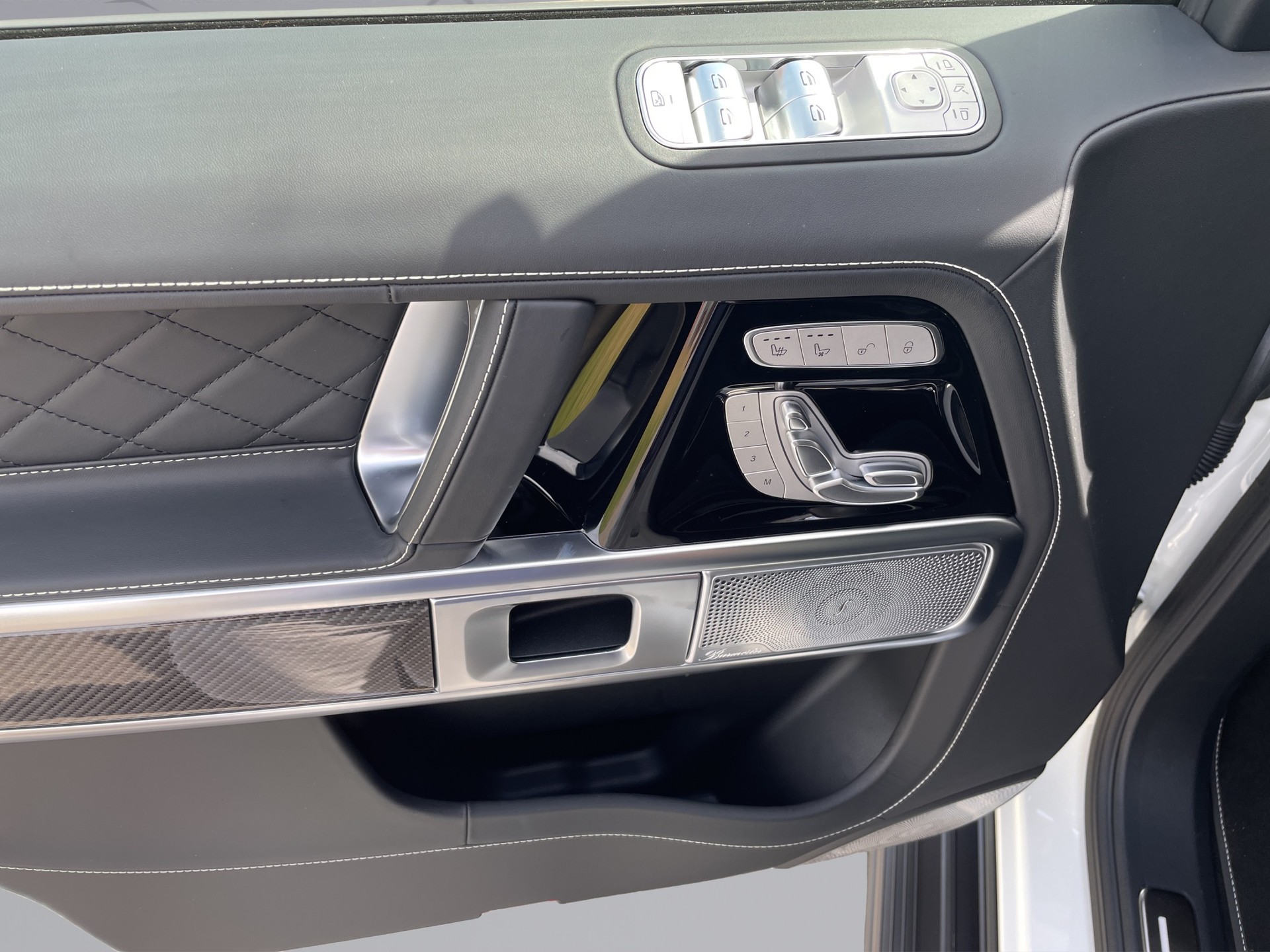 MERCEDES-BENZ G 63 AMG-image-10