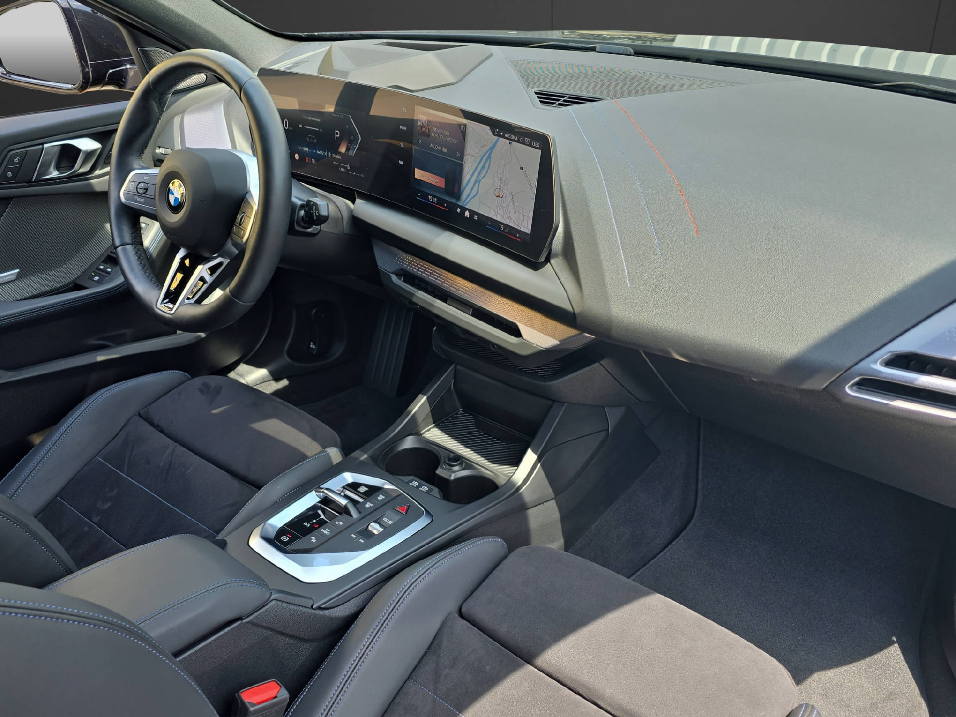BMW 120i M Sport ** 5 Jahre GARANTIE // Anhängerkupplung **-image-10
