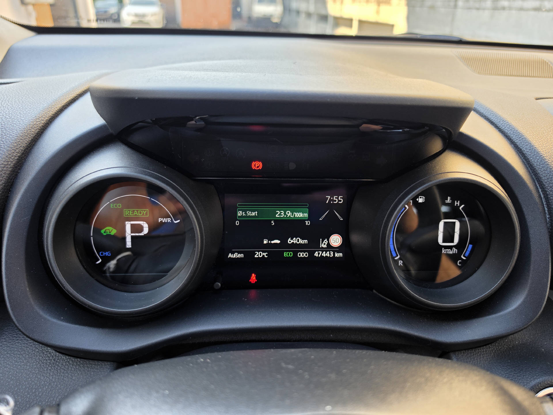 TOYOTA Yaris 1.5 VVT-i HSD Trend-image-20