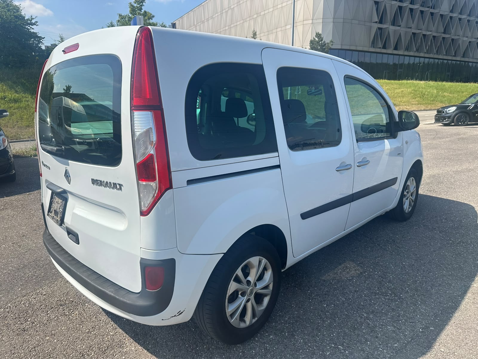 RENAULT Kangoo 1.5 dCi Expression-image-5