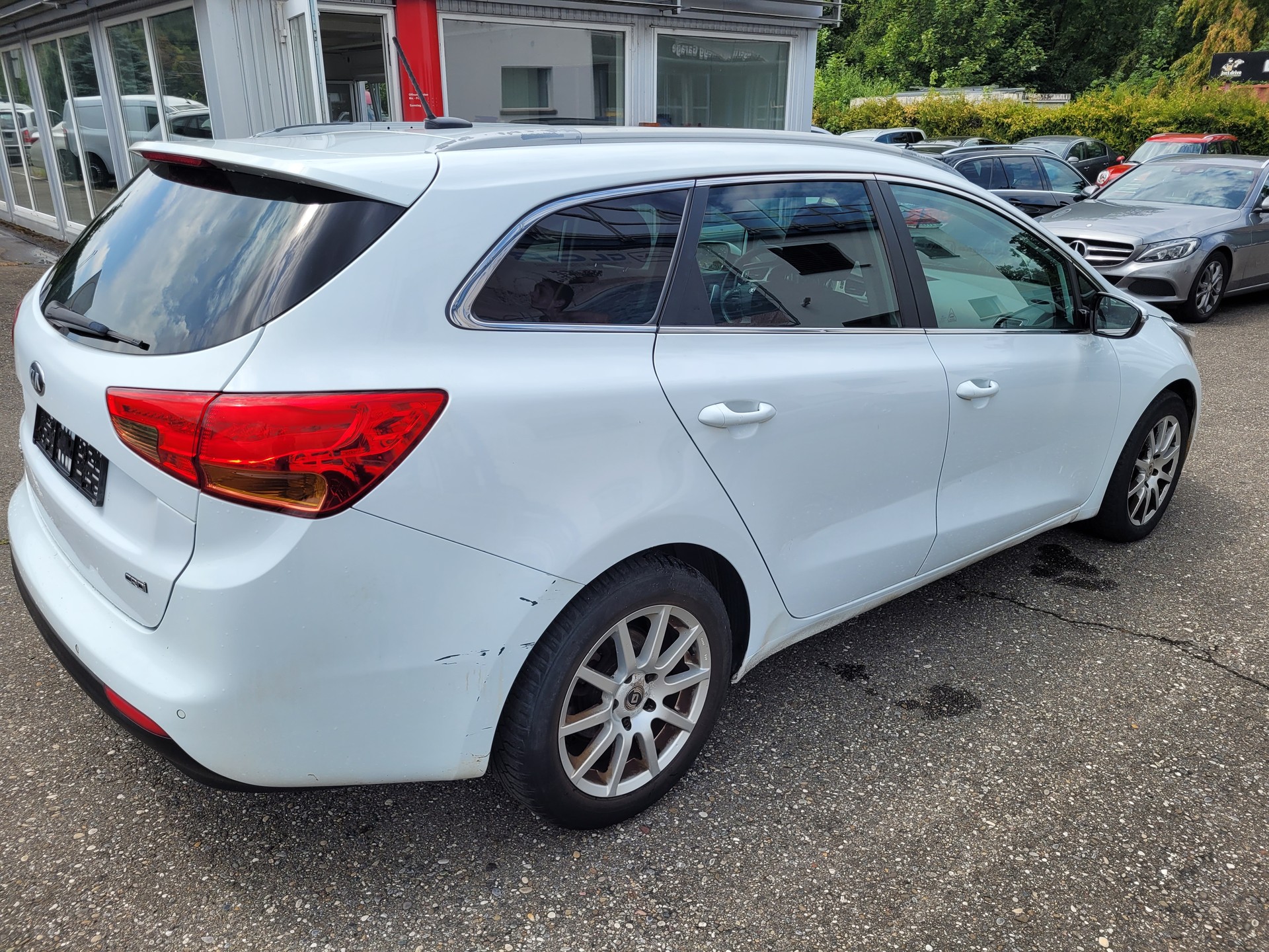KIA Cee'd 1.6 CRDi Trend-image-8