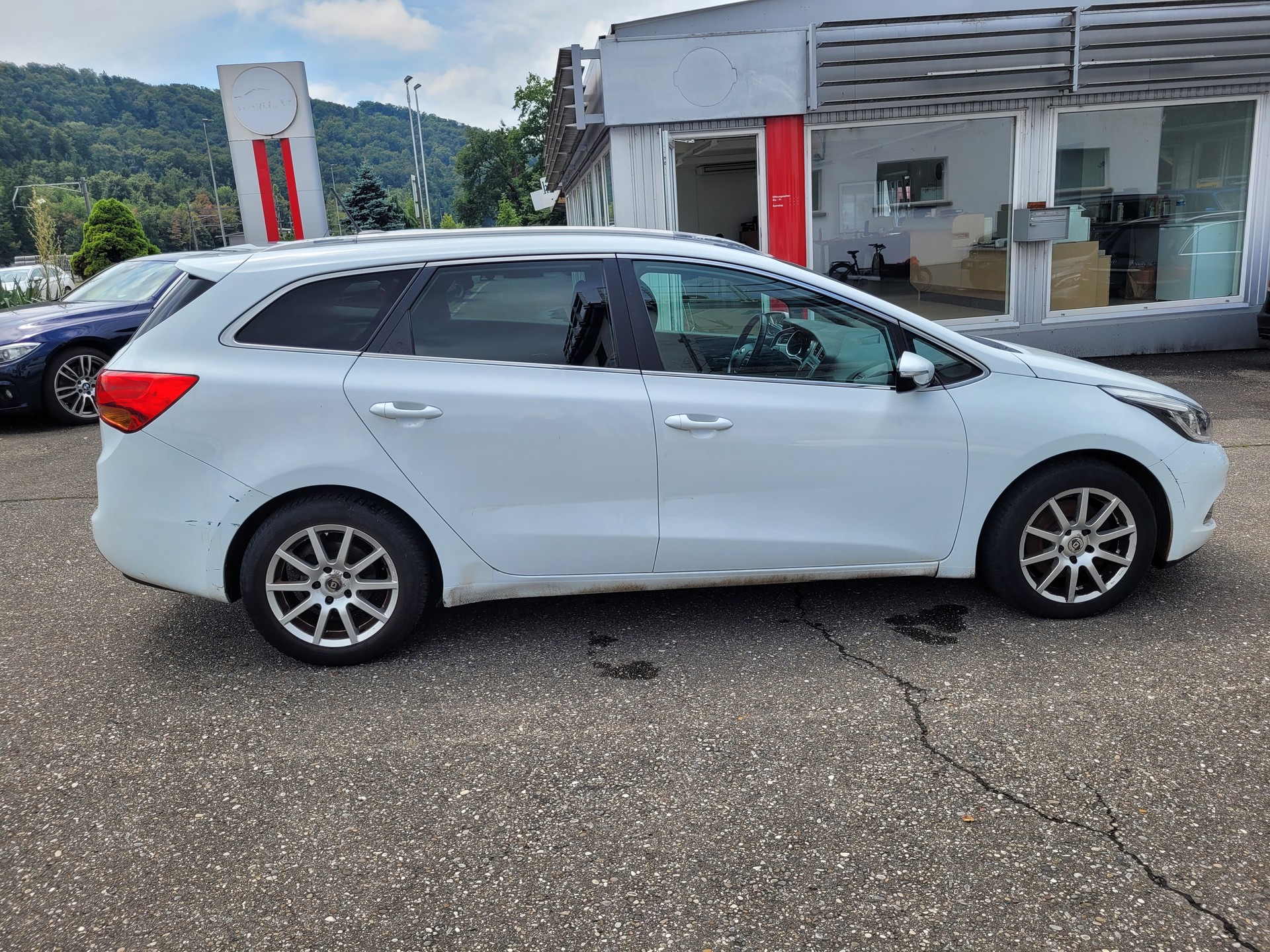 KIA Cee'd 1.6 CRDi Trend-image-7