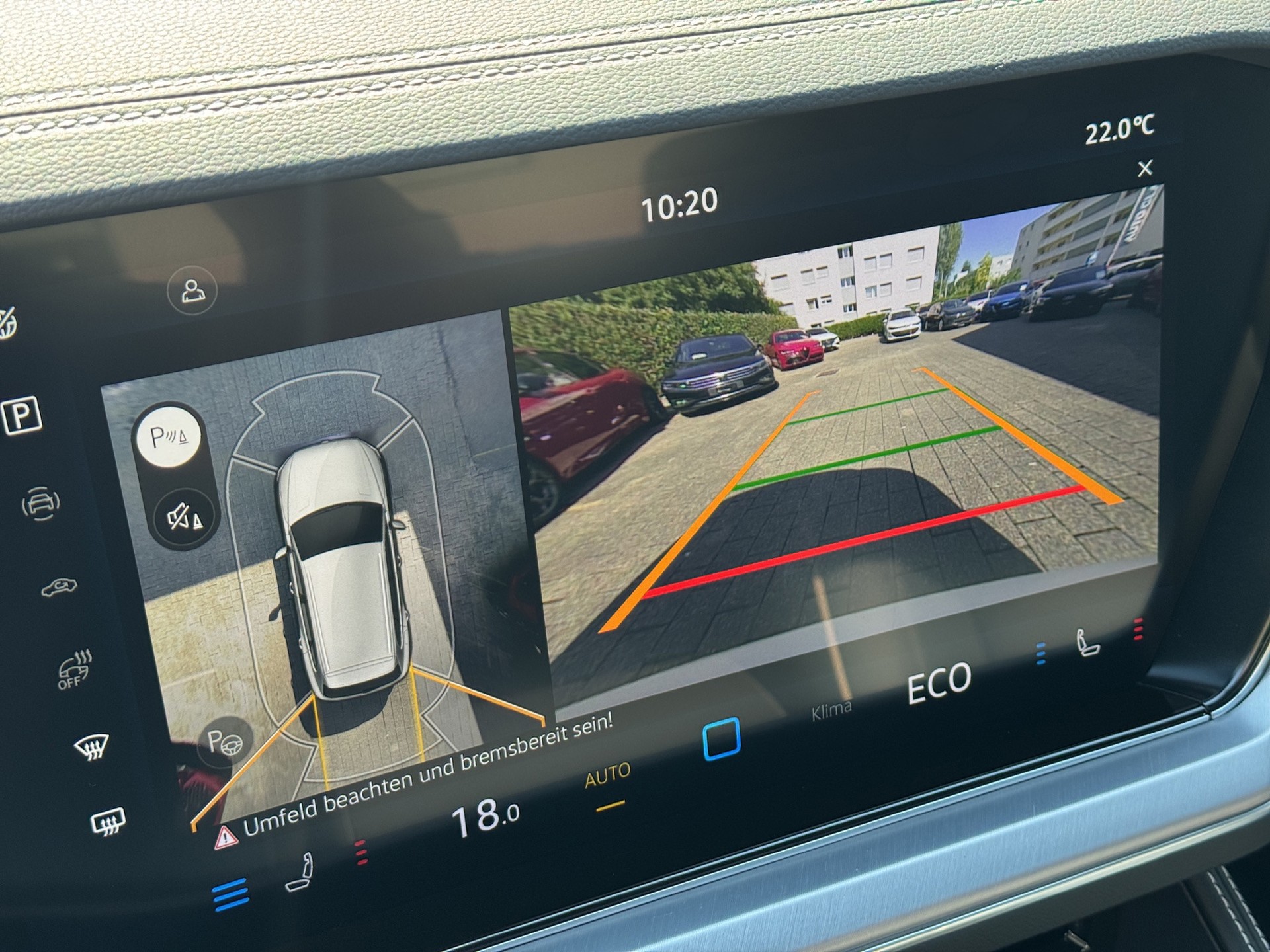 VW Touareg 3.0 TDI R-Line "Lederpaket-Puglia-AHK-Pano-Luftfederung"-image-22