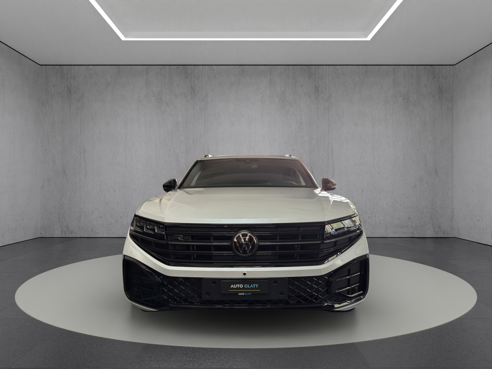 VW Touareg 3.0 TDI R-Line "Lederpaket-Puglia-AHK-Pano-Luftfederung"-image-7