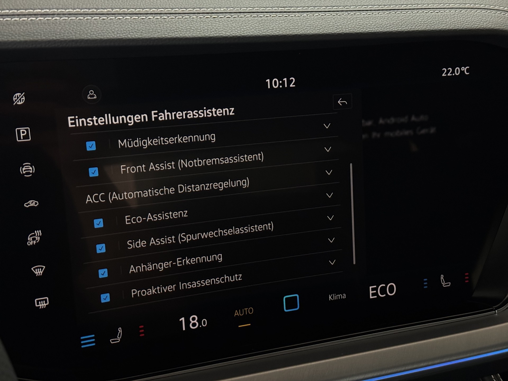 VW Touareg 3.0 TDI R-Line "Lederpaket-Puglia-AHK-Pano-Luftfederung"-image-25