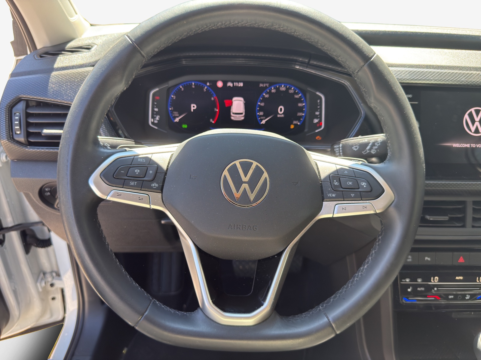 VW T-Cross 1.0 TSI Life Limited DSG-image-9