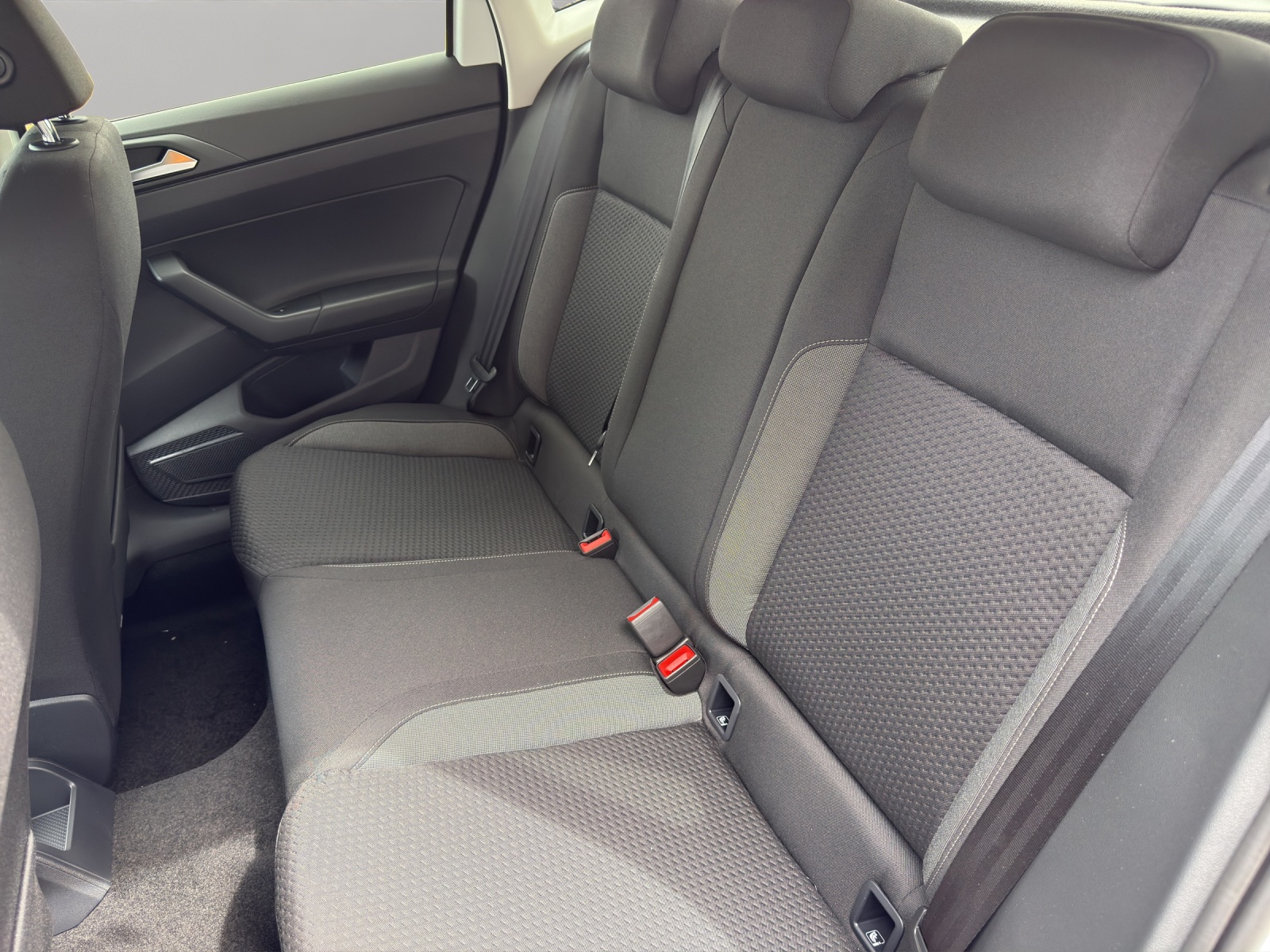 VW Polo 1.0 TSI Basis-image-15