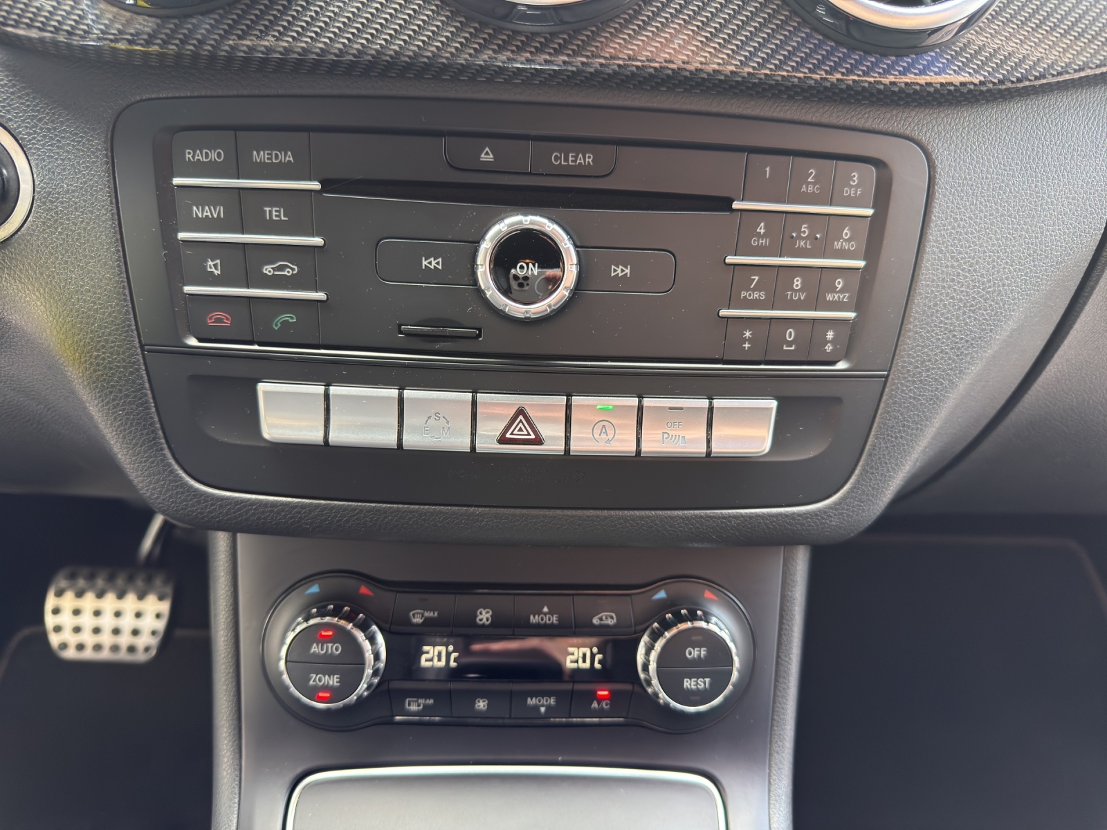 MERCEDES-BENZ B 220 AMG Line 4Matic 7G-DCT-image-15