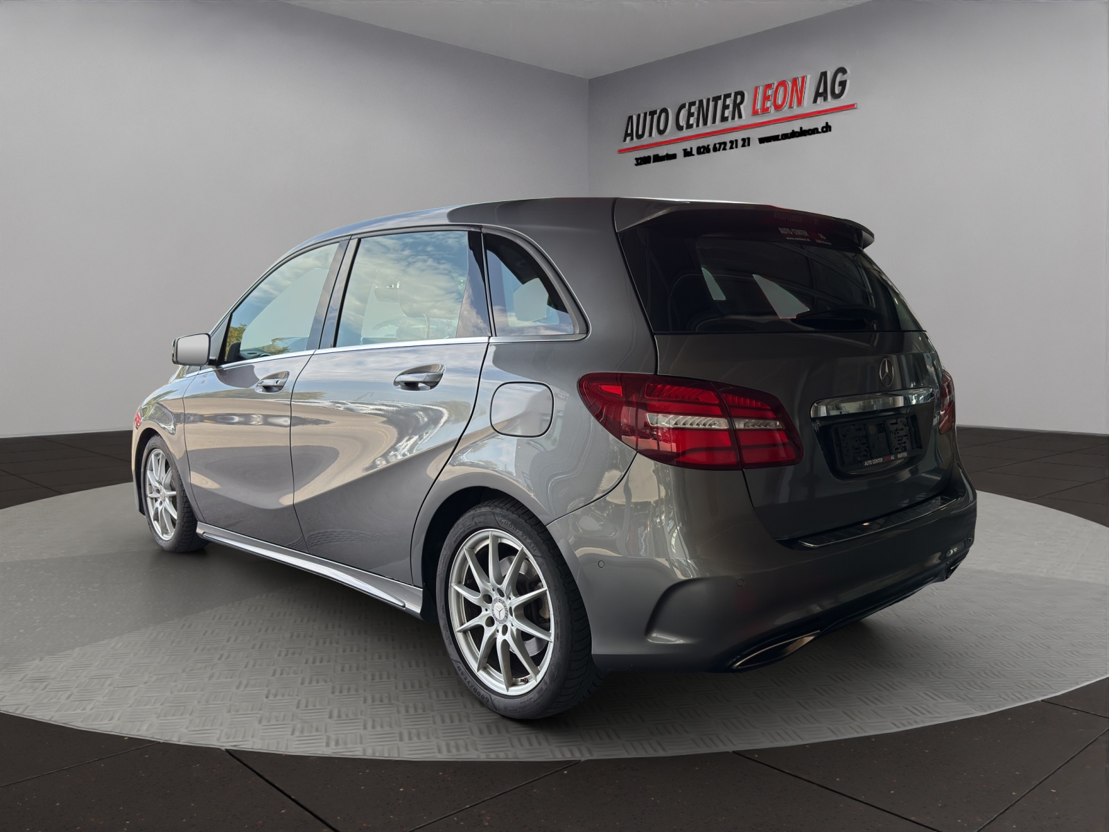 MERCEDES-BENZ B 220 AMG Line 4Matic 7G-DCT-showroom-element-3