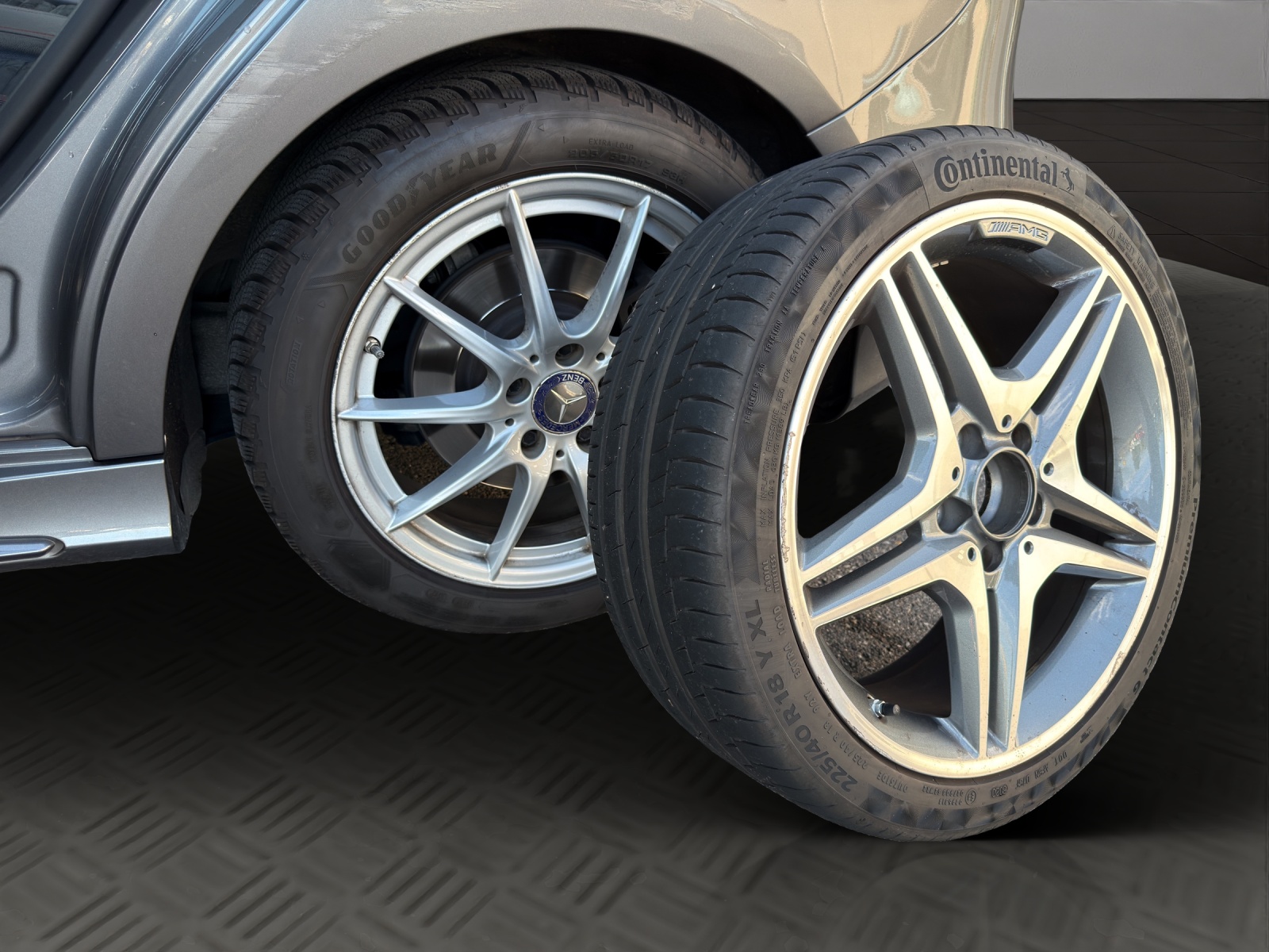MERCEDES-BENZ B 220 AMG Line 4Matic 7G-DCT-image-19