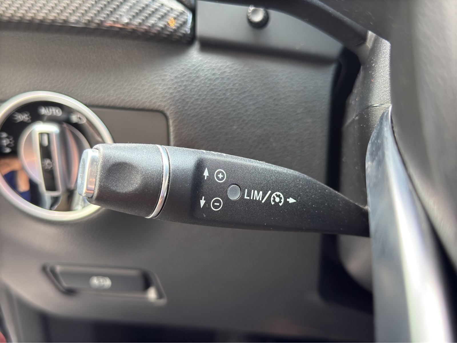MERCEDES-BENZ B 220 AMG Line 4Matic 7G-DCT-image-21