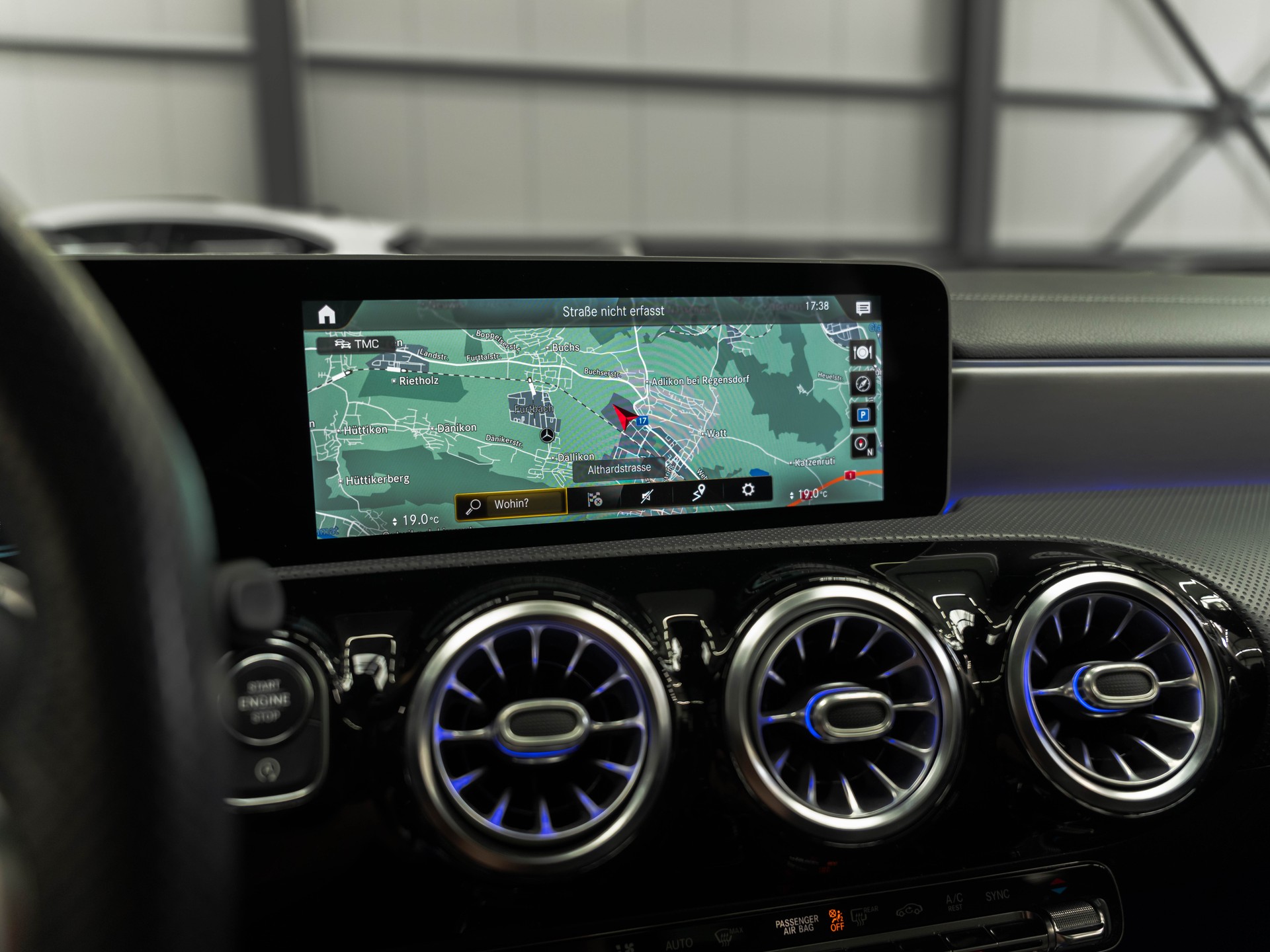 MERCEDES-BENZ CLA Shooting Brake 35 AMG 4Matic 7G-DCT-image-24