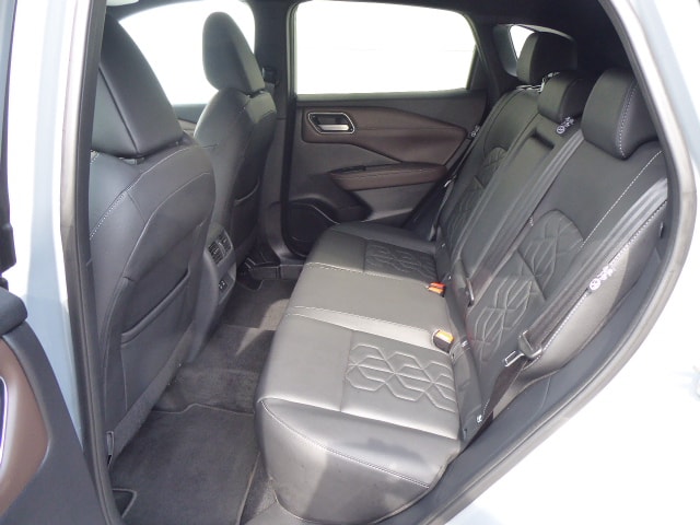 NISSAN Qashqai 1.3 DIG-T MHEV Tekna Xtronic 4x4-image-5