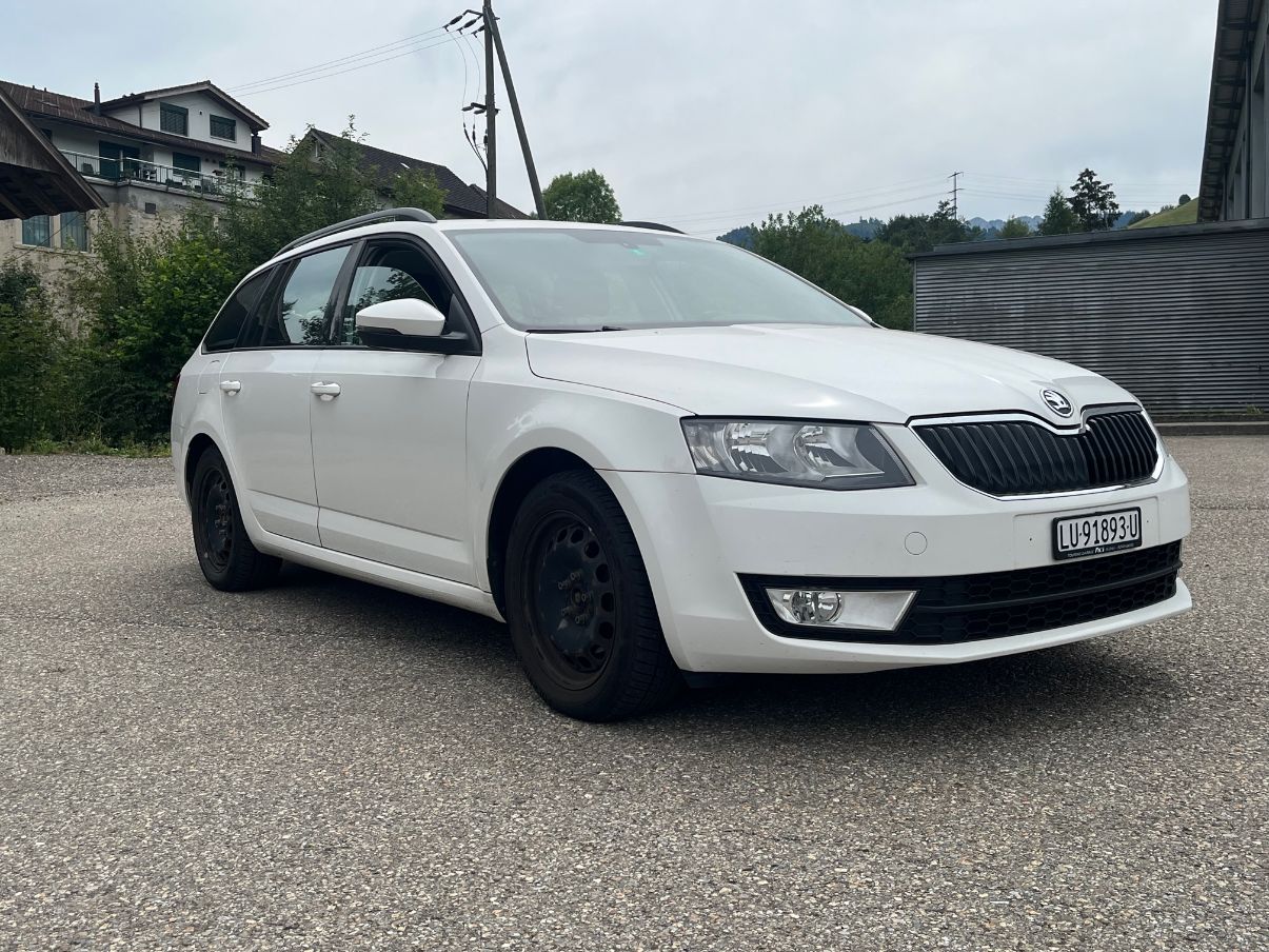 SKODA Octavia Combi 1.6 TDI Ambition 4x4-image-1