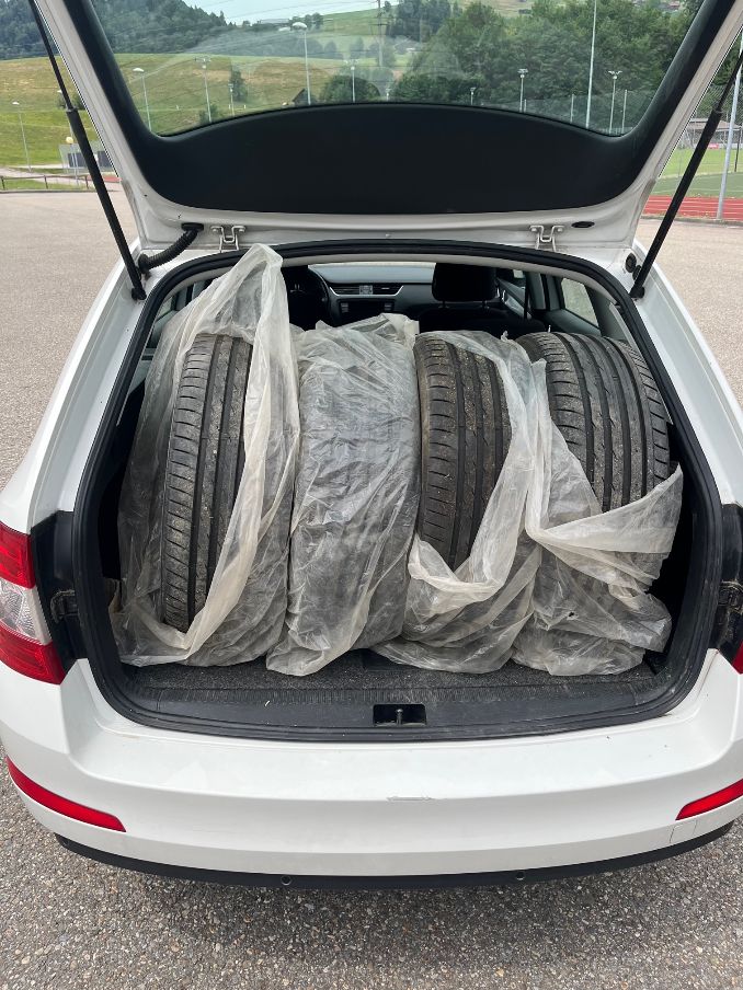 SKODA Octavia Combi 1.6 TDI Ambition 4x4-image-6