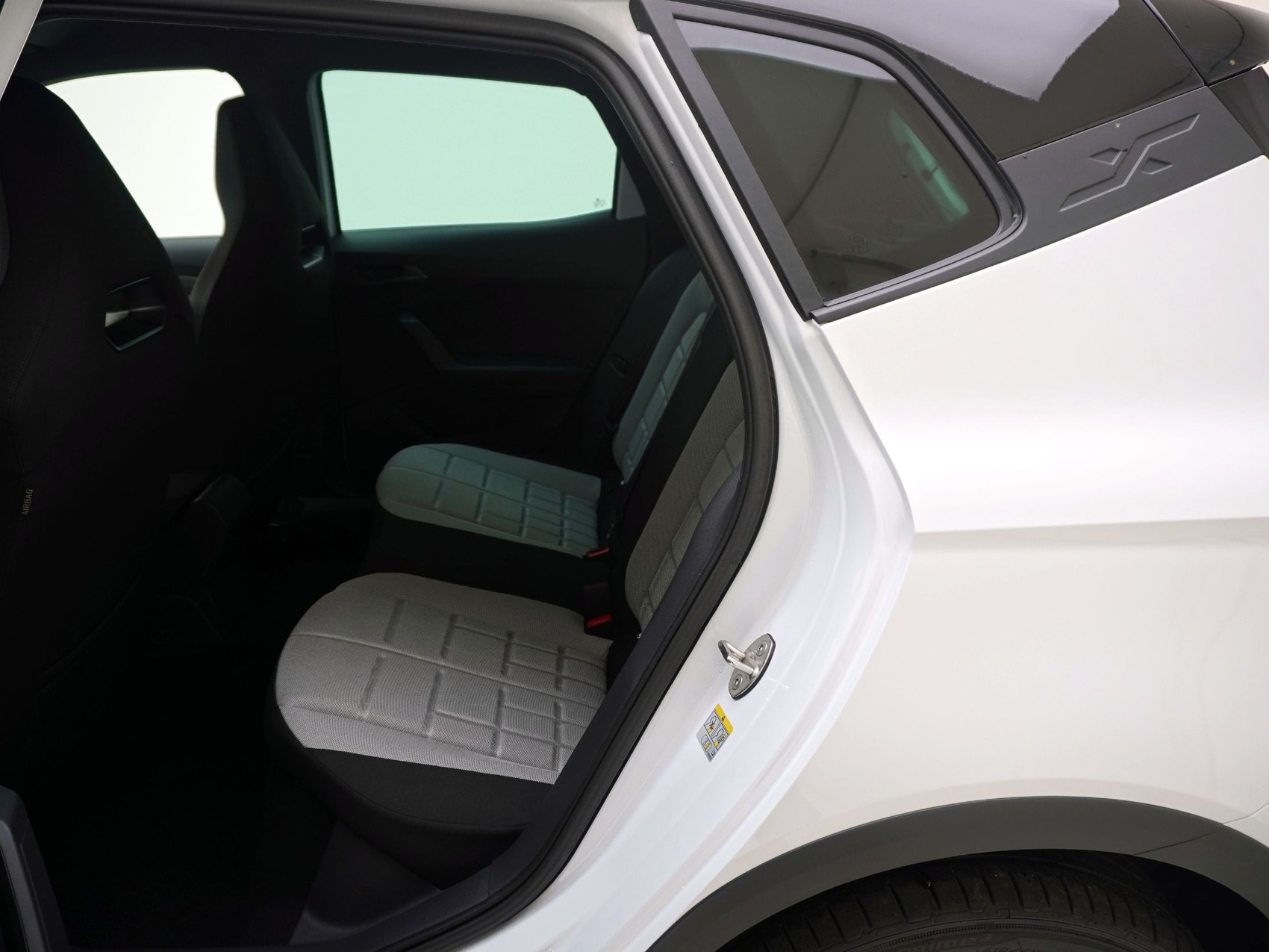 SEAT Arona 1.5 TSI FR DSG *Rundumsorglospaket*-image-14
