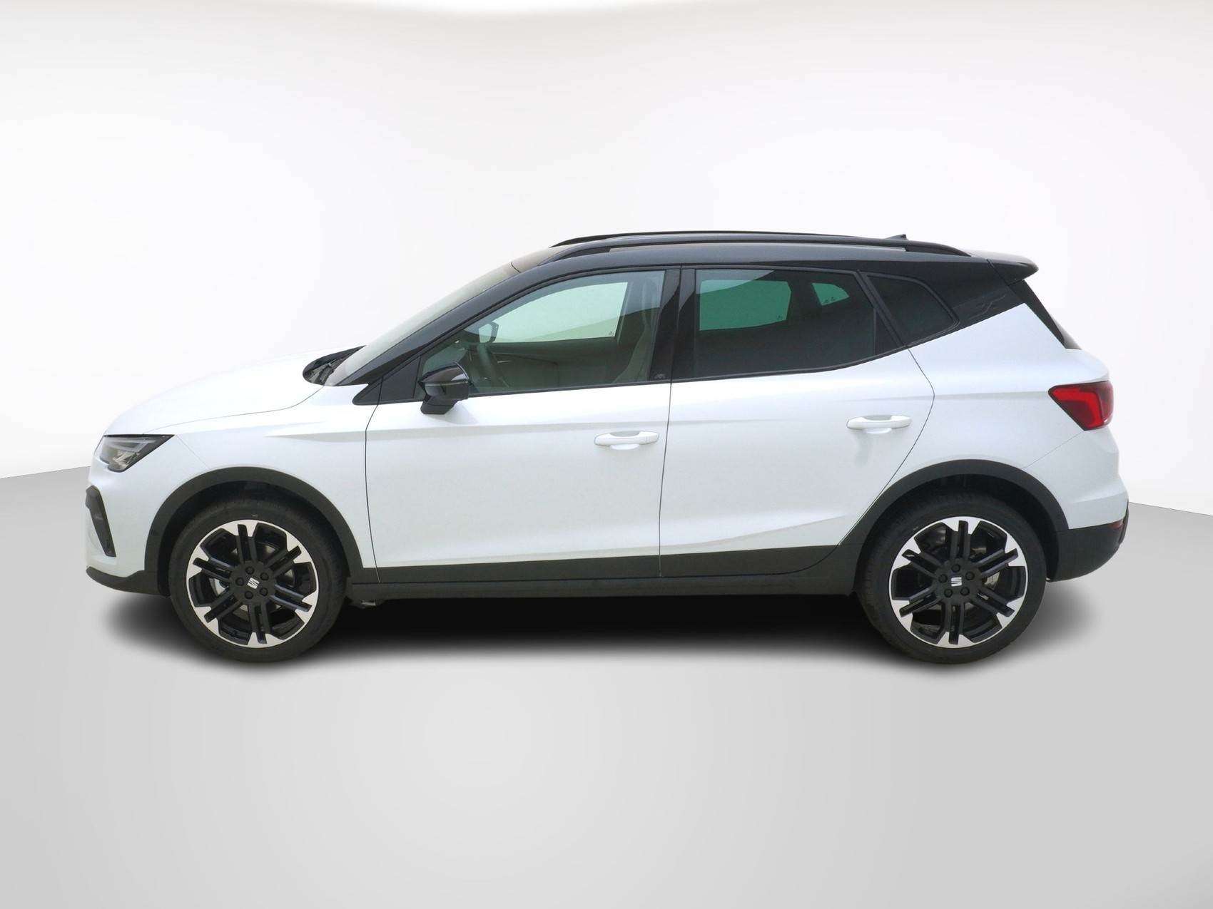 SEAT Arona 1.5 TSI FR DSG *Rundumsorglospaket*-image-1