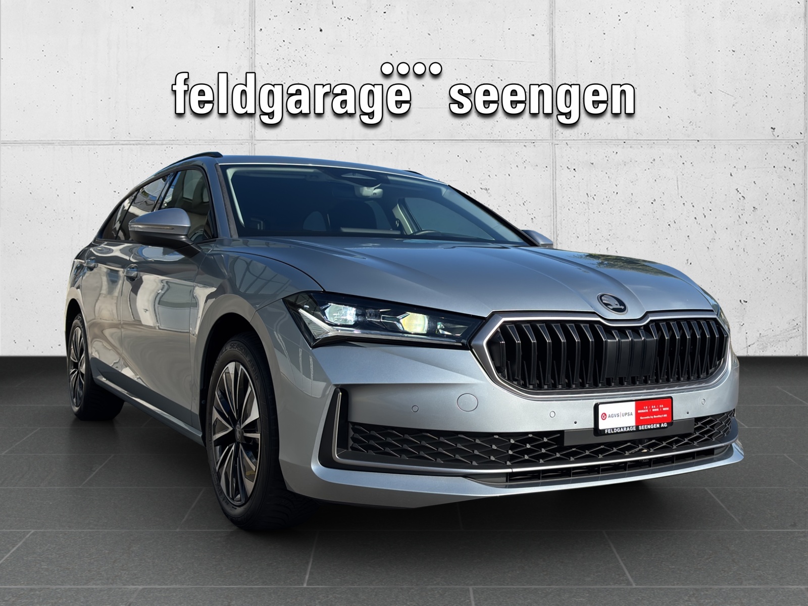 SKODA New Superb Combi 2.0 TSI Selection 4x4 DSG mit AHK & fortl. Werksgarantie-image-2