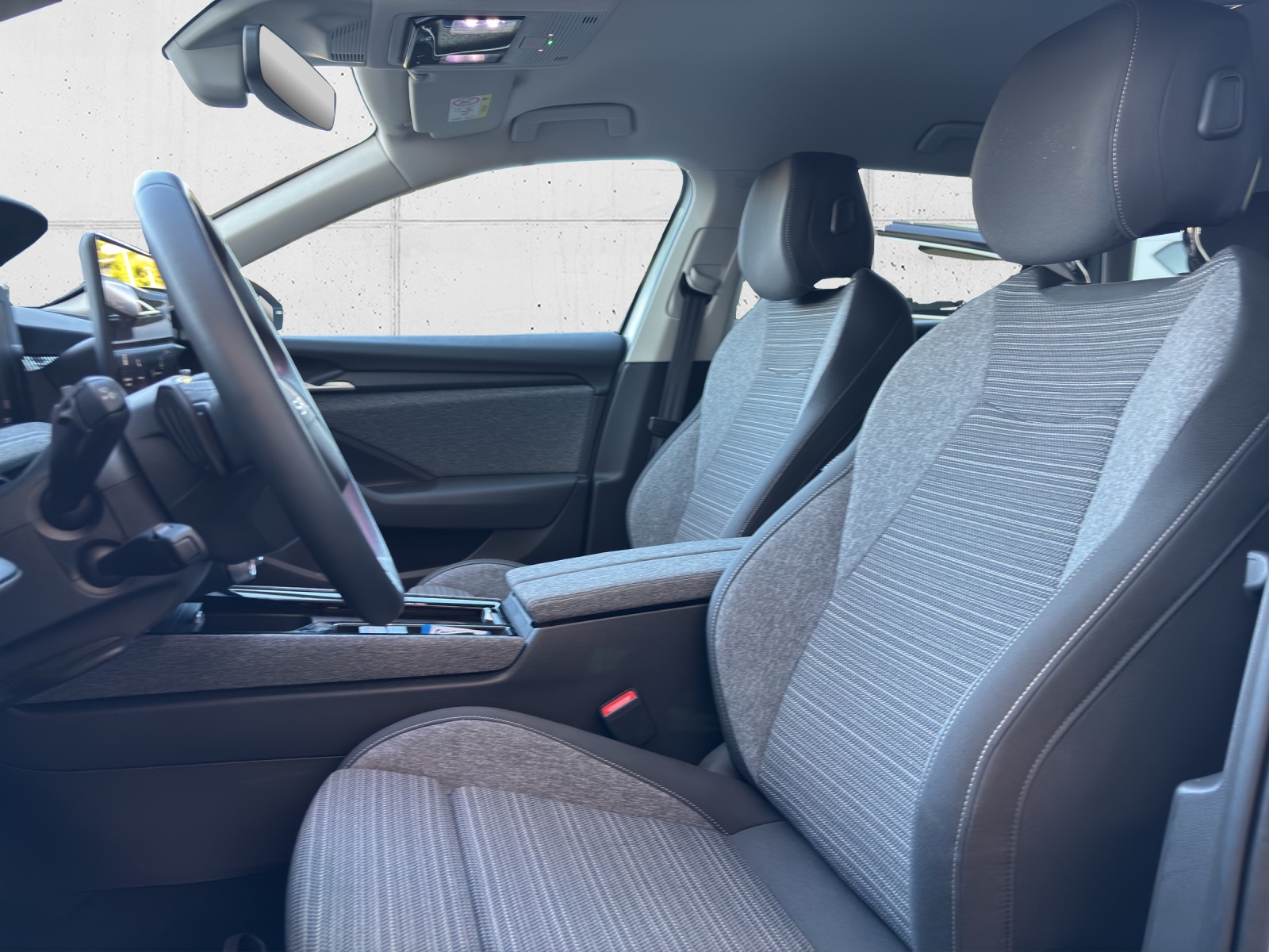 SKODA New Superb Combi 2.0 TSI Selection 4x4 DSG mit AHK & fortl. Werksgarantie-image-27