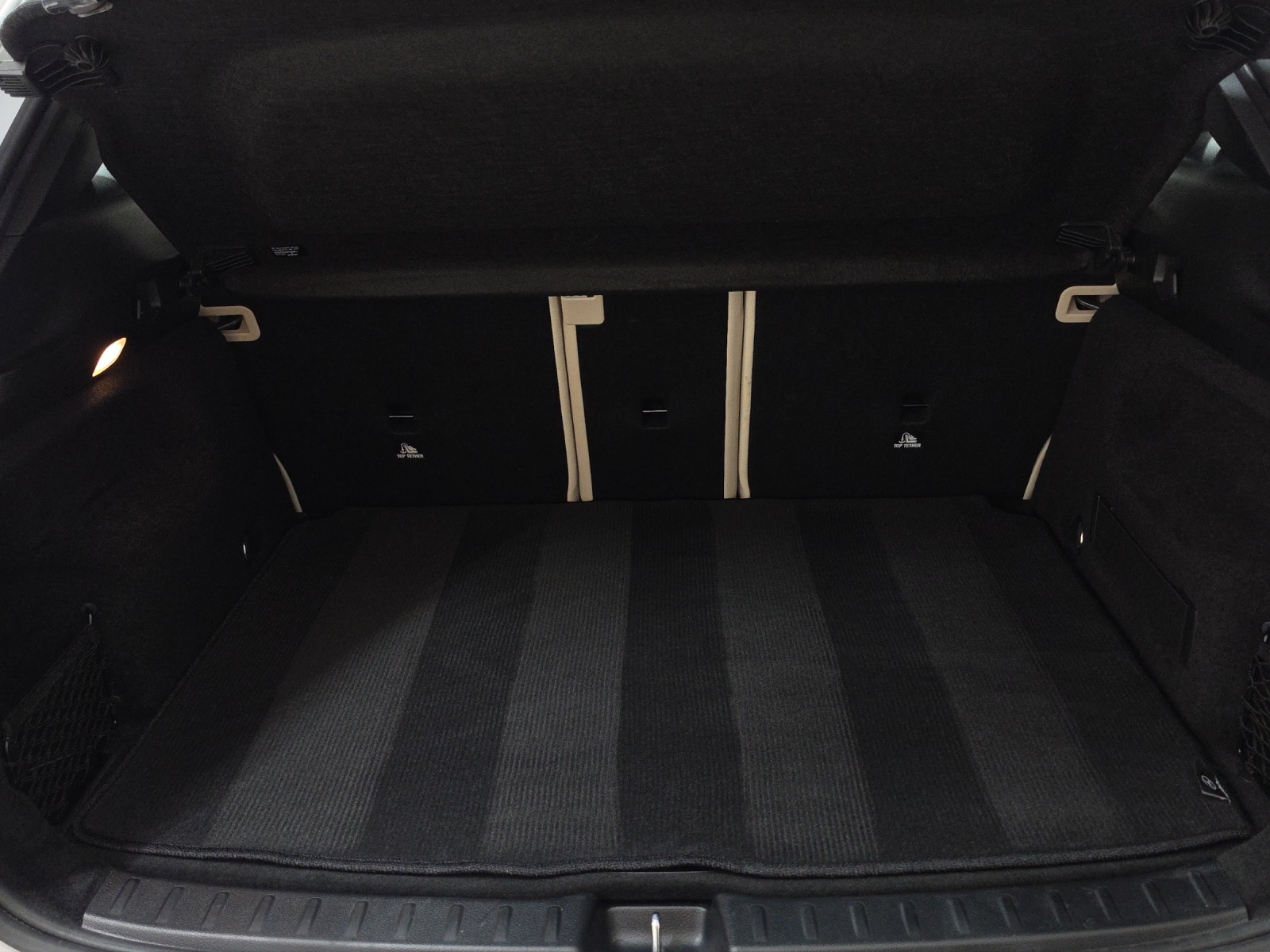 MERCEDES-BENZ GLA 220 d Progressive 4matic-image-13